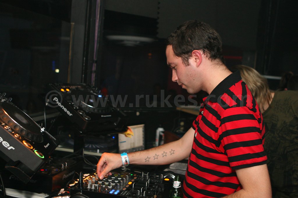 wetbar 003